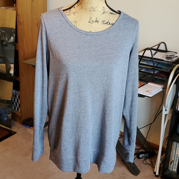 Old Navy Active size Large grey pullover - Picture 2 of 11